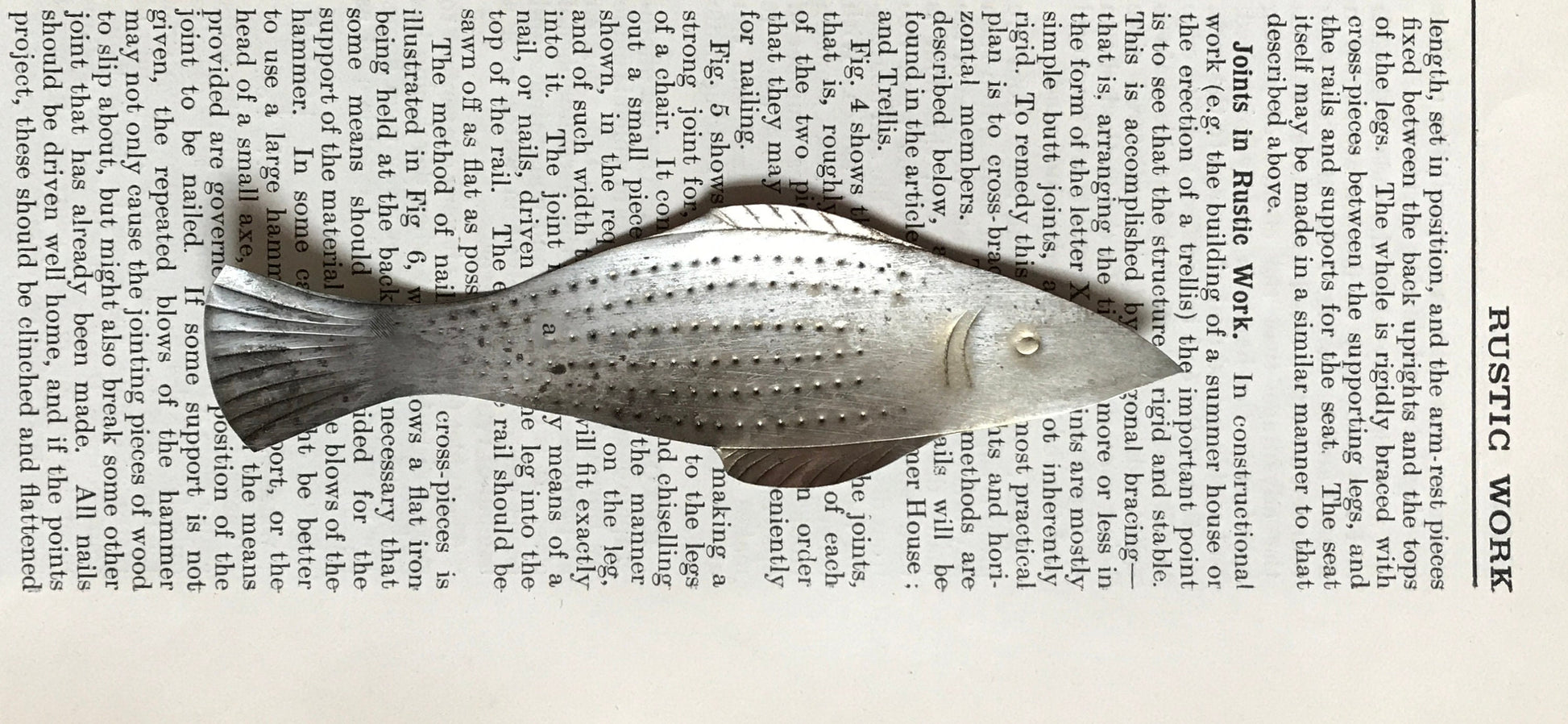 Recycled Can Silver Fish Shoal – Upcycled Wall Art Decor