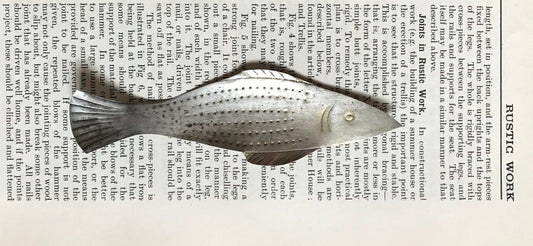 Recycled Can Silver Fish Shoal – Upcycled Wall Art Decor