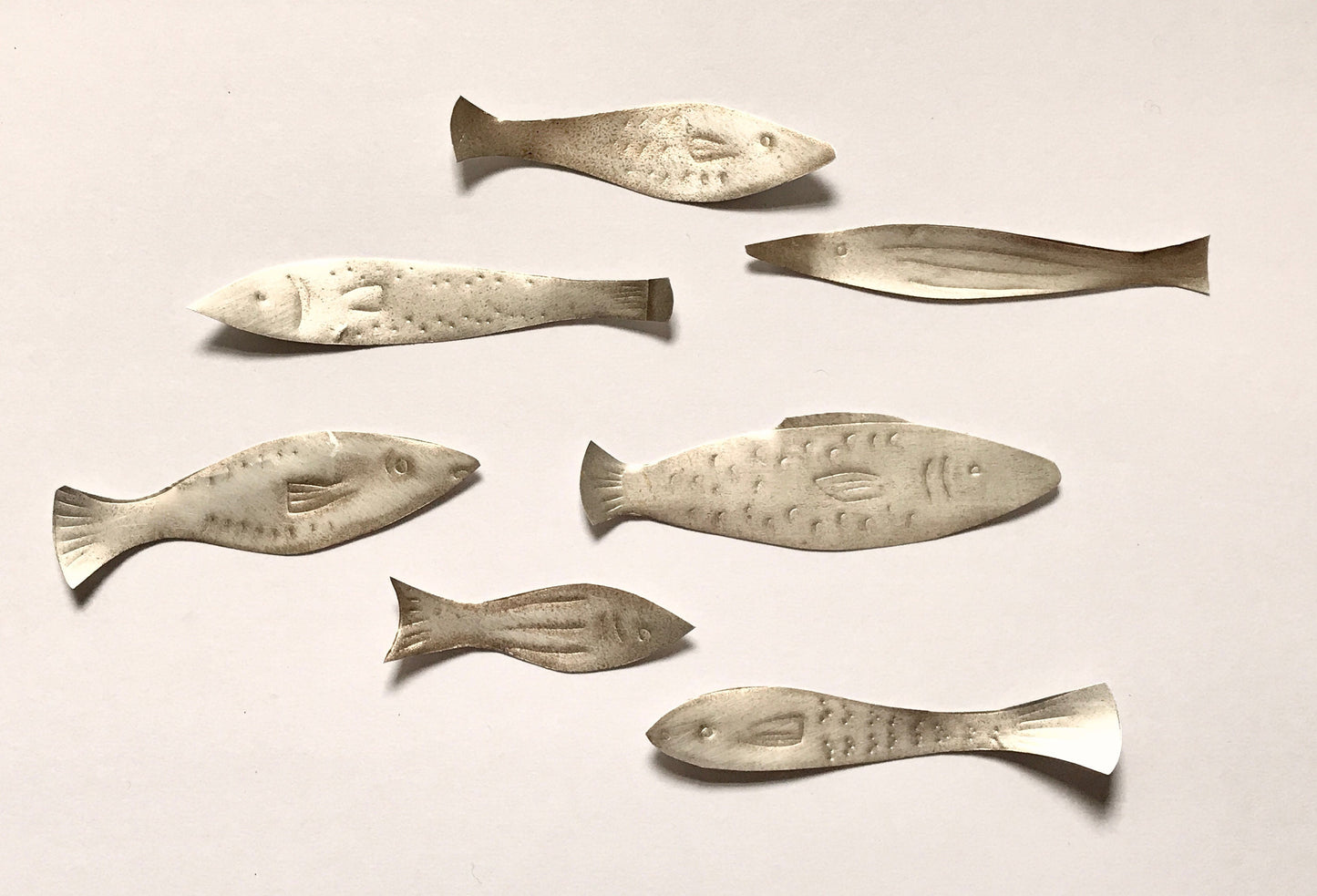 Recycled Can Silver Fish Shoal – Upcycled Wall Art Decor